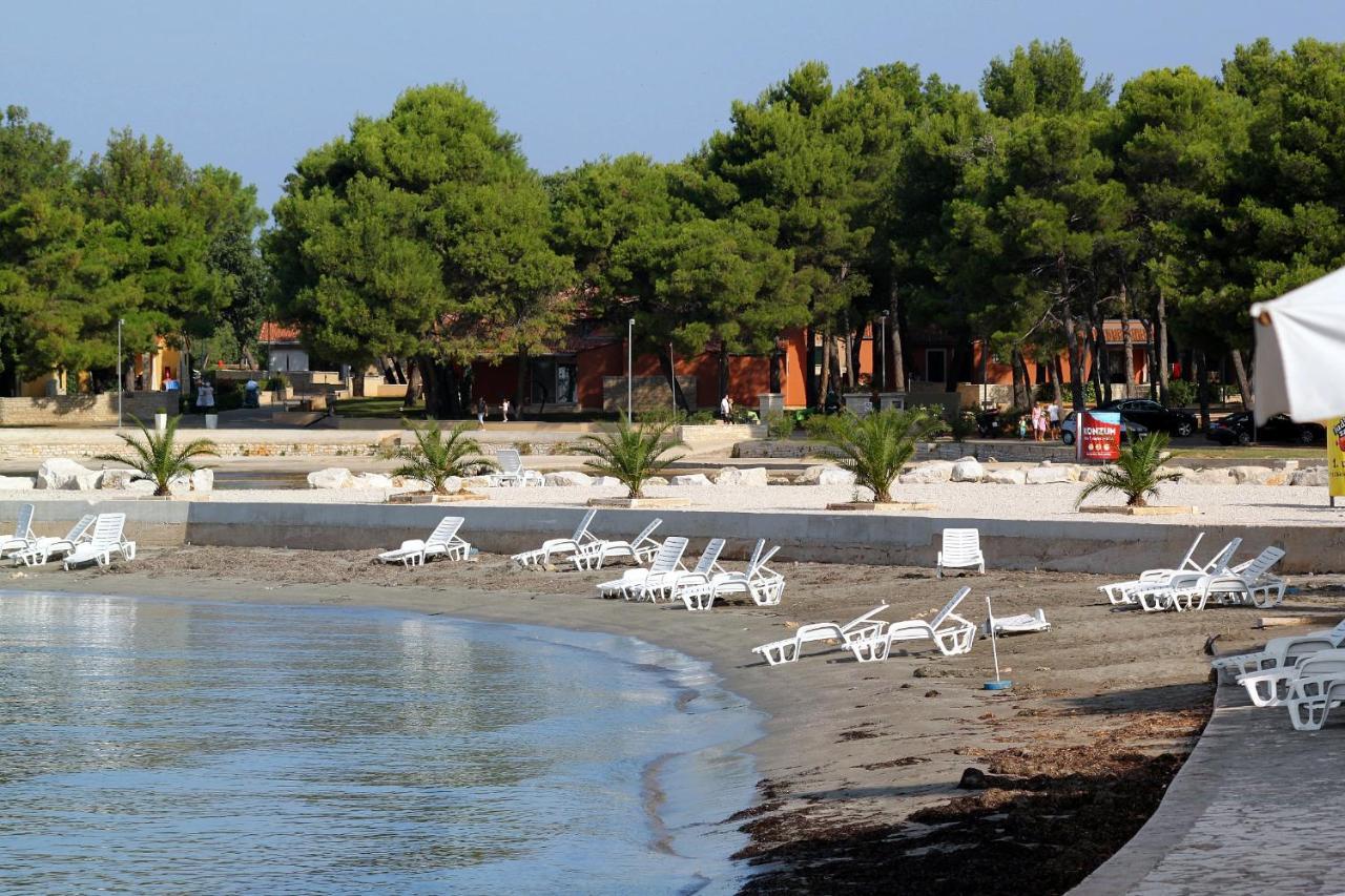 Apartments With A Parking Space Umag - 7094 Exterior photo